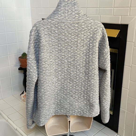 Calvin Klein Performance Gray sweater- size medium - Picture 5 of 8